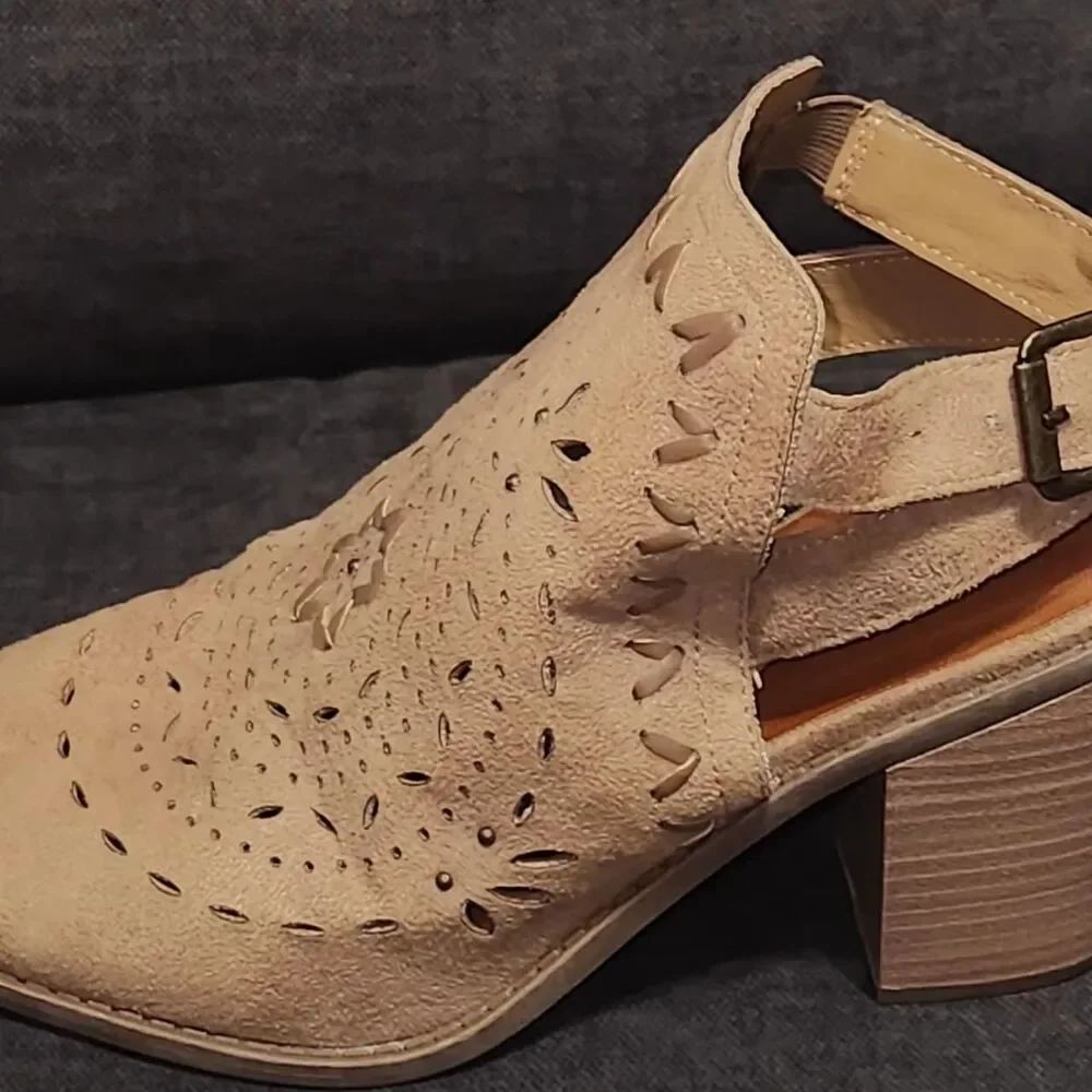 Unbranded Women's Tan Boots